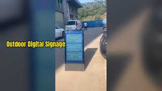 پخش کننده تبلیغاتی LCD با باتری قابل حمل 43 اینچی نمایشگرهای علامت دیجیتال برای فروشگاه خرده فروشی IP65 Outdo