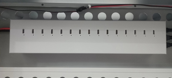 سبد شارژ AC شارژ DC شارژ و USB نوع A نوع C انبار ذخیره سازی iPad کابینت شارژ با چرخ برای کلاس