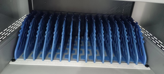 سبد شارژ AC شارژ DC شارژ و USB نوع A نوع C ذخیره سازی گودال IPad کابینت شارژ با چرخ های فشار سبد برای کلاس